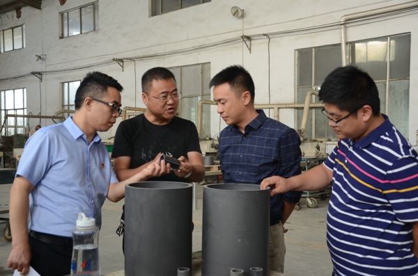 提信心、解难题、优环境、促发展(图2)