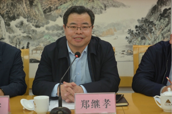 郑州温州商会在伟德体育直播开奖入口宣传和信息工作会议上作经验交流发言(图4) 郑州温州商会在伟德体育直播开奖入口宣传和信息工作会议上作经验交流发言(图4)