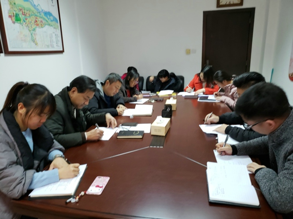 惠济区工商联开展《宪法》知识学习考试活动(图1) 惠济区工商联开展《宪法》知识学习考试活动(图1)