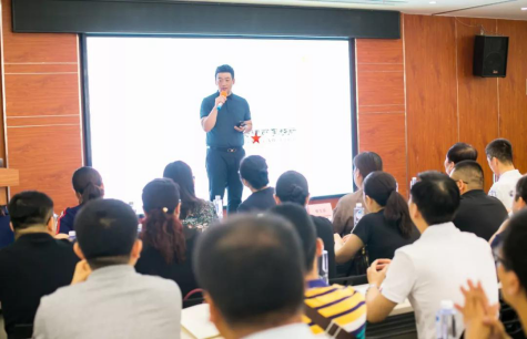 管城区工商联举办法律服务进企业活动(图2)