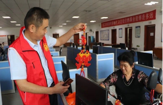 老家印象助残,暖航学雷锋志愿服务队在行动(图2) 老家印象助残,暖航学雷锋志愿服务队在行动(图2)