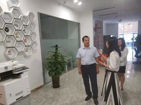 高新区工商联走访服务会员企业(图1)