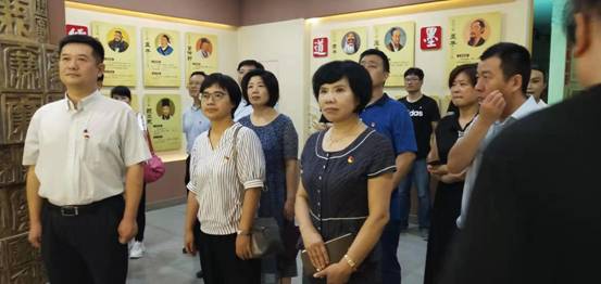 荥阳市工商联干部走进廉政教育基地廉苑(图2)