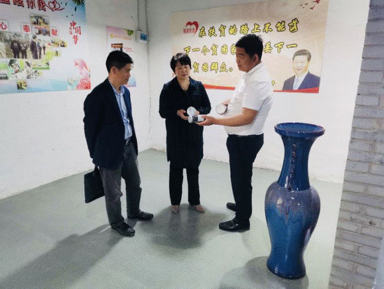 中牟县工商联调研河南印象老家农业科技有限公司精准扶贫情况(图1)