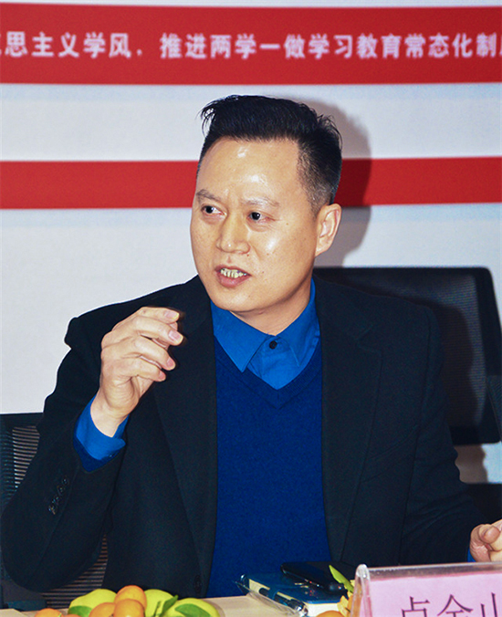 郑州市家居装饰设计商会“互帮互助,诚信感恩”研讨会圆满结束(图15) 郑州市家居装饰设计商会“互帮互助,诚信感恩”研讨会圆满结束(图15)