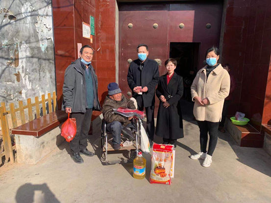 伟德体育直播开奖入口深入登封市颍阳镇宋窑村开展春节送温暖慰问活动(图6)